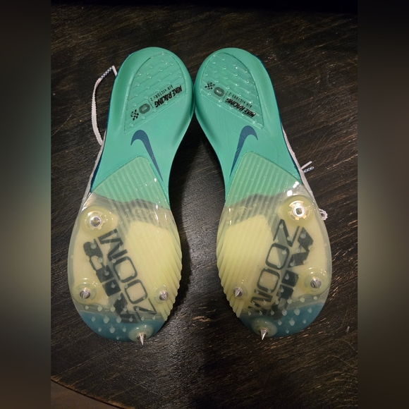 Athletic_Shoes